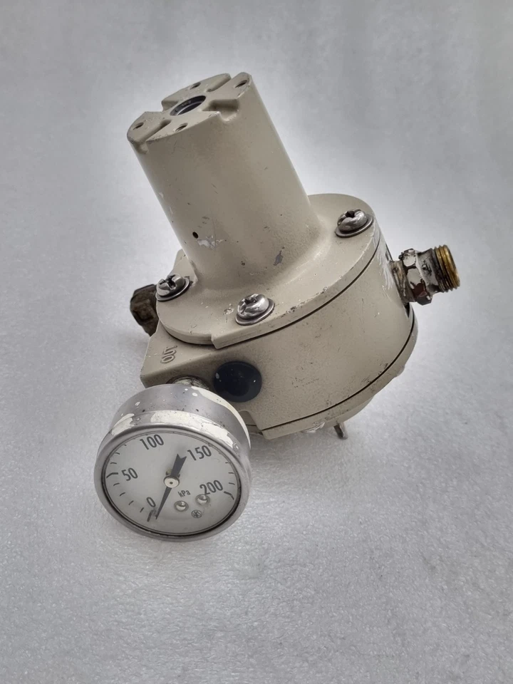 Azbil KZ03-1A Air Regulator In Max. 970kPa Out. 140kPA Made In Japan KZ03-1A